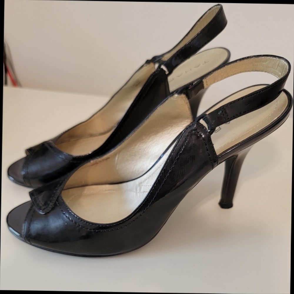 Sexy Tahari 3in Slingbacks